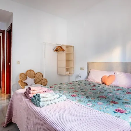 Piso Con Patio Privado Y Parking Nervion Apartment Seville
